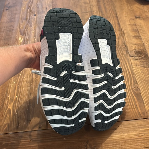 Like new only worn twice inside - Picture 2 of 3